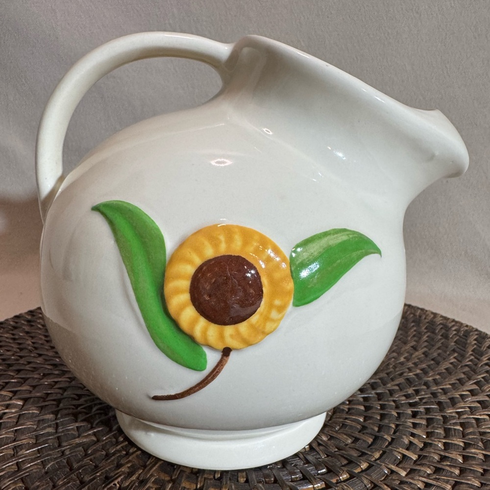 Vintage Shawnee Pottery Ceramic Ball Pitcher w Ice Spout Sunflowers double sided